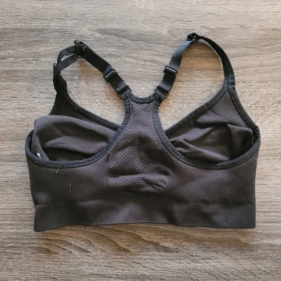 FREE Old Navy Active Sports Bra Bundle - Picture 3 of 10